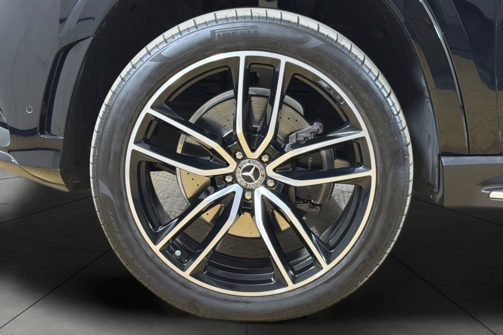 Used 2022 Mercedes-Benz GLS 450 4MATIC image 24