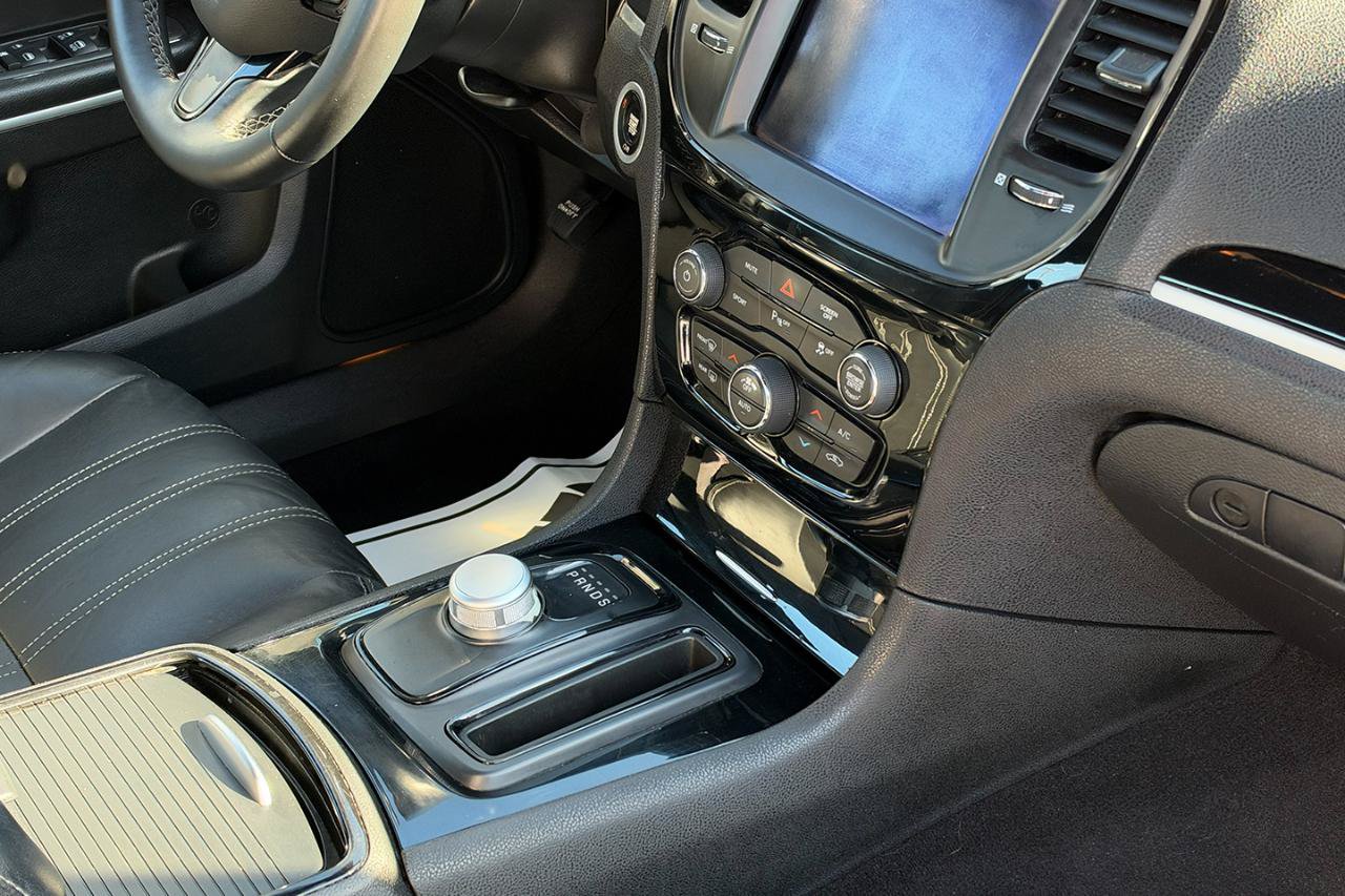 Used 2022 Chrysler 300 S RWD image 15
