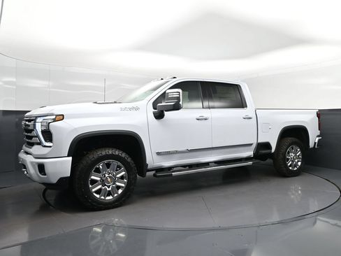 New 2026 Chevrolet Silverado 2500 High Country w/ High Country Premium Package AWD/4WD image 3