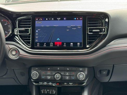 Used 2025 Dodge Durango GT AWD/4WD image 14