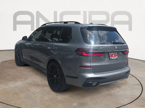Used 2024 BMW X7 xDrive40i w/ M Sport Package AWD/4WD image 8