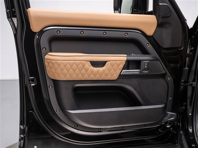 New 2026 Land Rover Defender 130 V8 AWD/4WD image 29