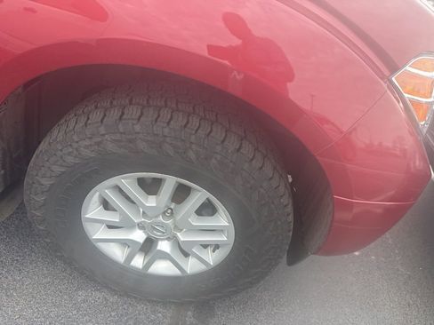 Used 2021 Nissan Frontier SV image 5