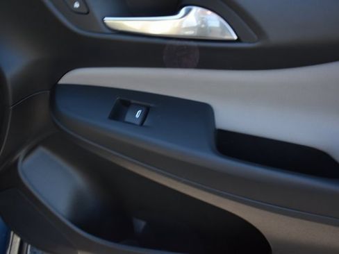 Used 2024 Buick Envista Avenir image 13