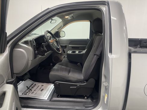 Used 2011 Chevrolet Silverado 1500 W/T image 10