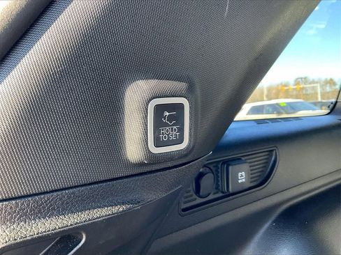 Used 2023 Jeep Grand Cherokee Altitude image 35