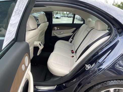 Used 2022 Mercedes-Benz E 450 4MATIC Sedan image 25