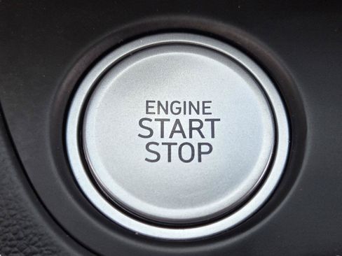 Used 2024 Hyundai Elantra SEL w/ Convenience Package FWD image 19