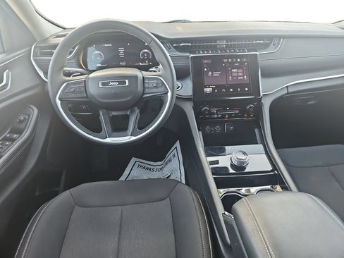 Used 2023 Jeep Grand Cherokee L Laredo AWD/4WD image 15