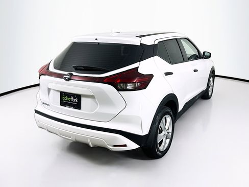 Used 2024 Nissan Kicks S image 9