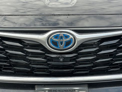 Used 2022 Toyota Highlander Limited image 48