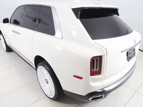 Used 2020 Rolls-Royce Cullinan image 37
