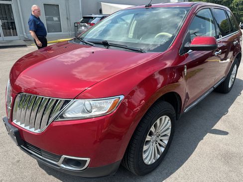 Used 2014 Lincoln MKX AWD image 3