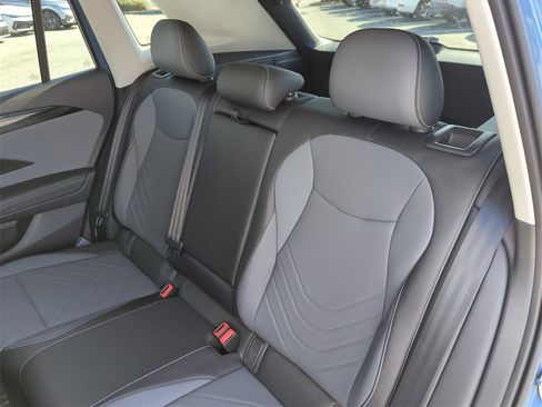 New 2026 Volkswagen Tiguan SE image 30