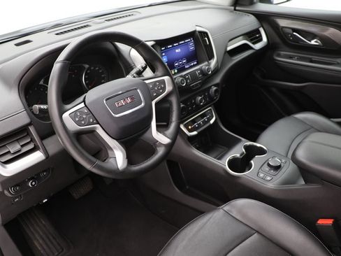 Used 2024 GMC Terrain SLT image 12