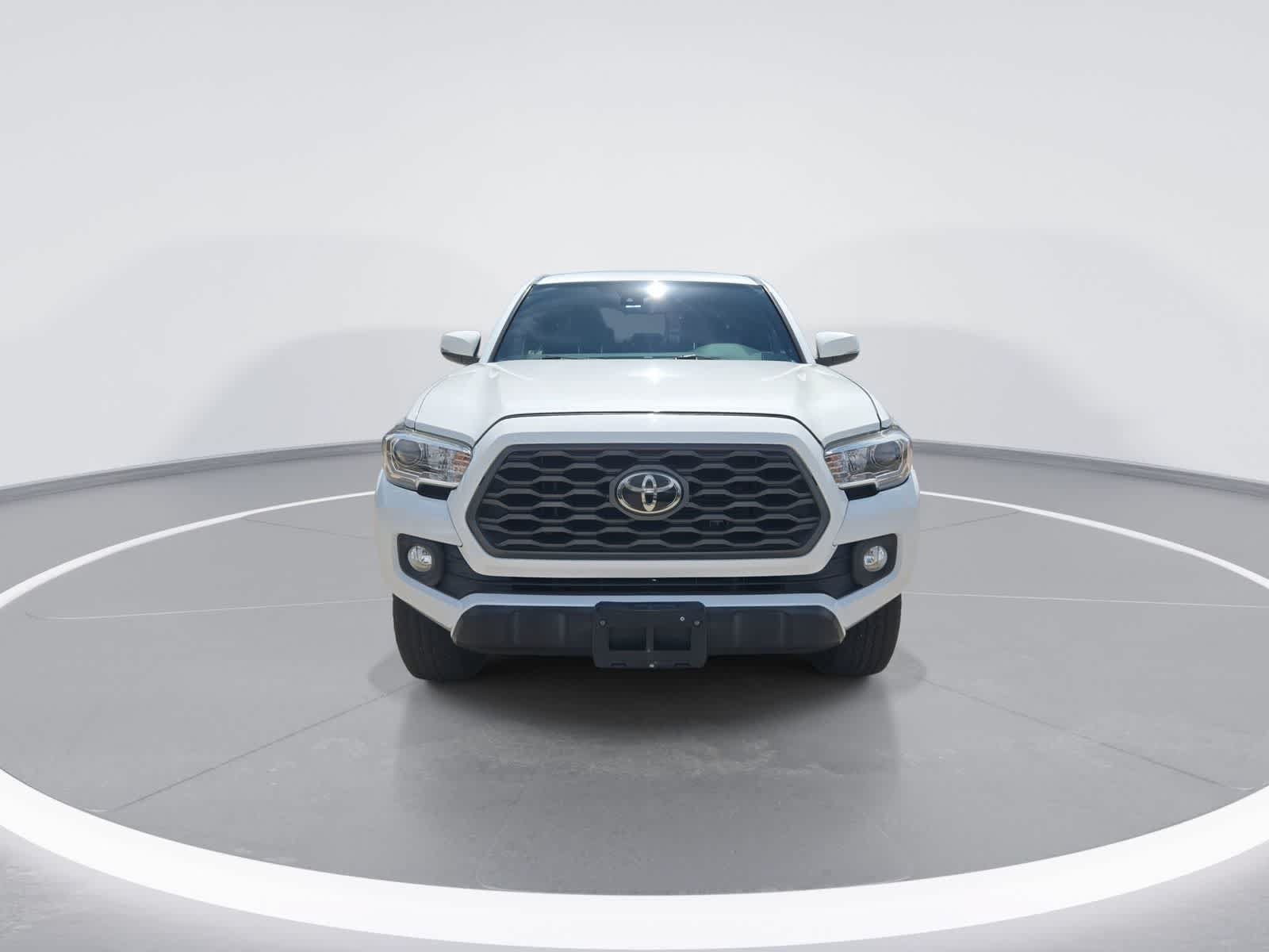Used 2020 Toyota Tacoma TRD Off-Road AWD/4WD image 3