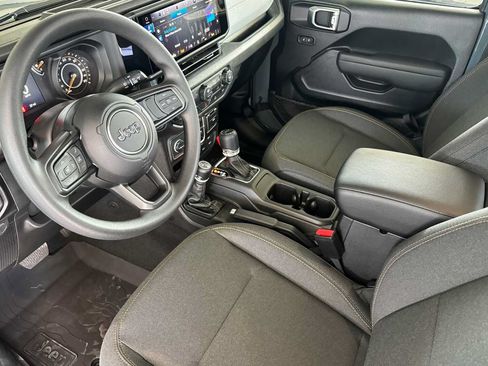 New 2026 Jeep Gladiator Sport AWD/4WD image 7