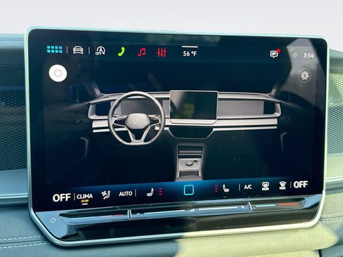 New 2026 Volkswagen Tiguan SE image 17