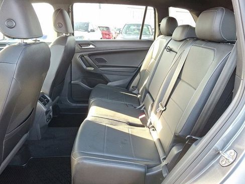 Certified 2021 Volkswagen Tiguan SE R-Line image 12
