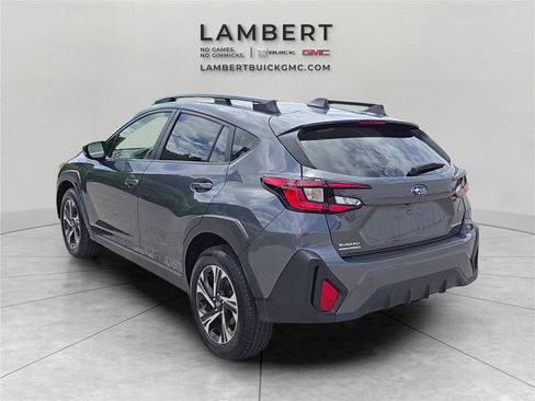 Used 2024 Subaru Crosstrek 2.0i Premium AWD/4WD image 3