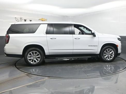 Used 2023 Chevrolet Suburban Premier image 40