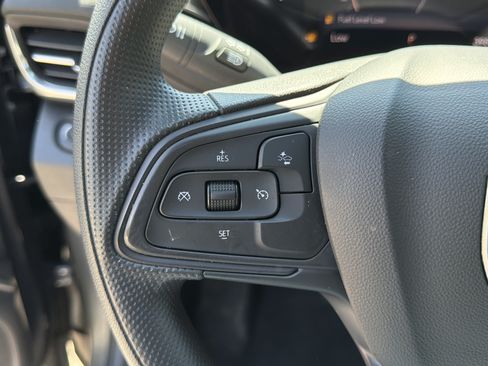 Used 2024 Buick Envista Preferred w/ Advanced Safety Package FWD image 24