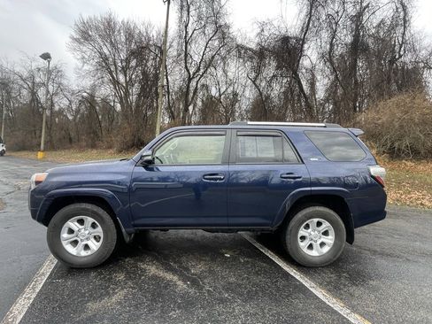 Used 2021 Toyota 4Runner SR5 Premium w/ Moonroof Package image 6