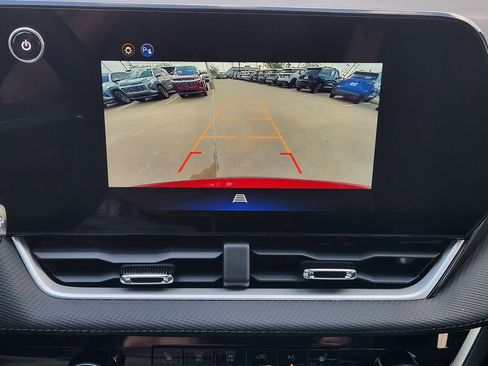 New 2026 Chevrolet Equinox LT FWD image 13