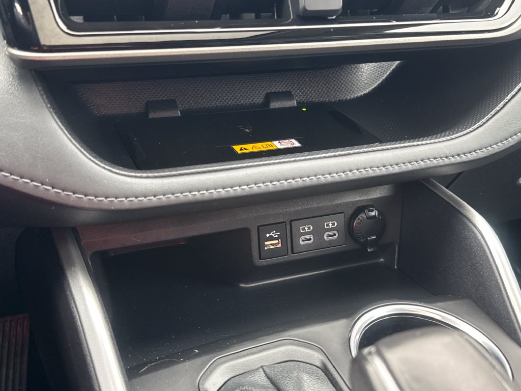 Used 2024 Toyota Highlander XLE AWD/4WD image 26