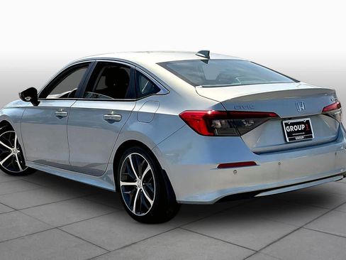 Used 2022 Honda Civic Touring image 12