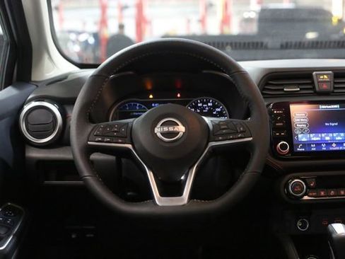 New 2025 Nissan Versa SR image 15