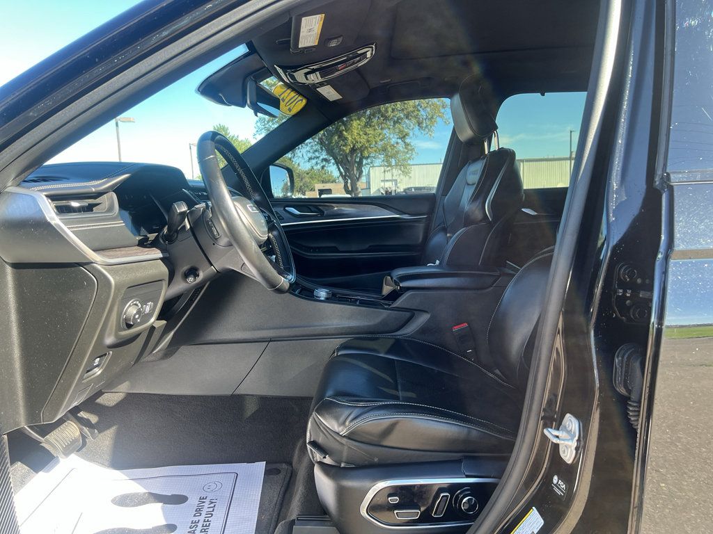 Used 2021 Jeep Grand Cherokee L Overland w/ Luxury Tech Group IV AWD/4WD image 9