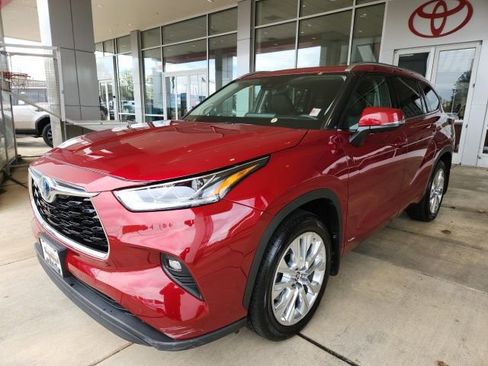 Used 2022 Toyota Highlander Limited AWD/4WD image 6