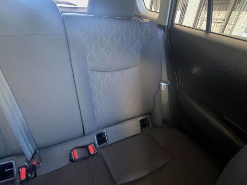 Used 2025 Toyota Corolla Cross LE FWD image 33