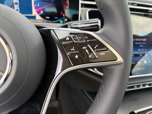 New 2026 Mercedes-Benz E 450 4MATIC Sedan image 21