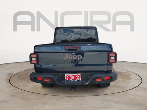 Used 2025 Jeep Gladiator Mojave AWD/4WD image 7