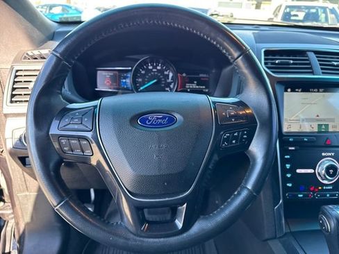 Used 2019 Ford Explorer Limited image 18