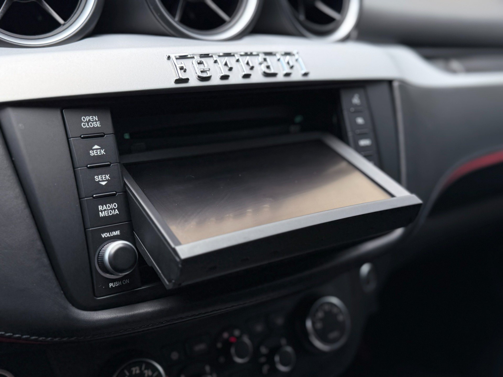 Used 2012 Ferrari FF AWD/4WD image 19