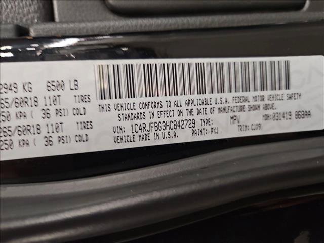 Used 2017 Jeep Grand Cherokee Limited AWD/4WD image 25