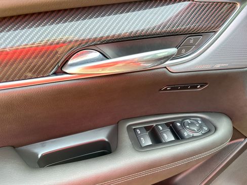 Used 2024 Cadillac XT6 Sport w/ LPO, Red Accent Package image 13