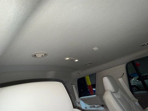 Used 2015 Cadillac Escalade Luxury image 73