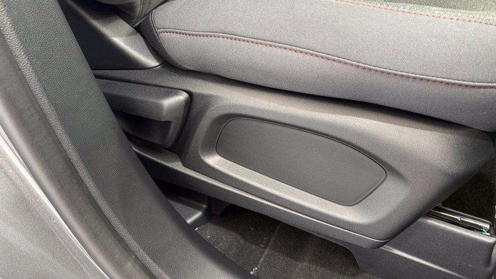 New 2026 Ford Explorer Active AWD/4WD image 27