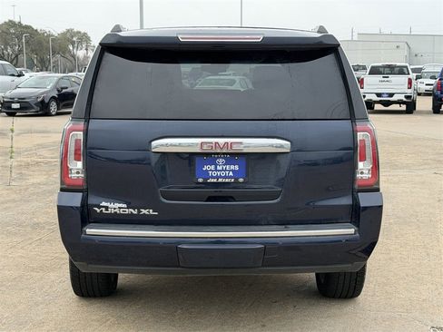 Used 2018 GMC Yukon XL Denali w/ Denali Ultimate Package image 8