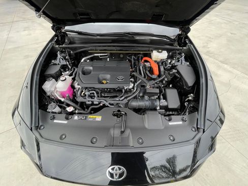 Used 2025 Toyota Crown XLE image 33