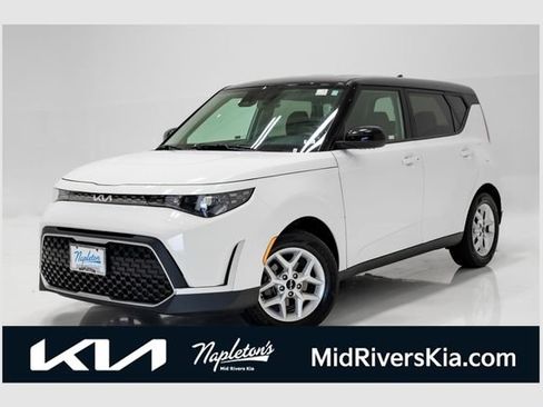 Used 2023 Kia Soul S FWD image 1