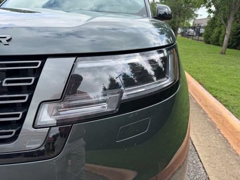 Used 2024 Land Rover Range Rover Long Wheelbase Autobiography AWD/4WD image 8