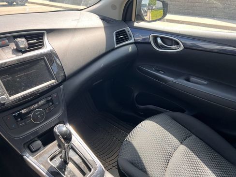 Used 2019 Nissan Sentra SR FWD image 19