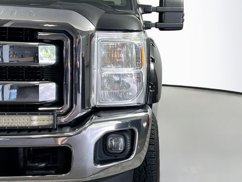 Used 2014 Ford F350 Lariat w/ Camper Package AWD/4WD image 11