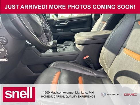 Used 2024 GMC Sierra 1500 AT4 w/ Technology Package AWD/4WD image 2