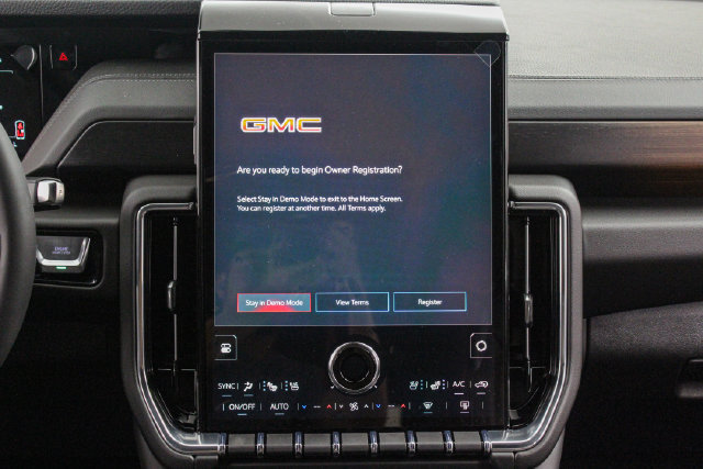 New 2027 GMC Yukon Denali w/ Sun & Power Step Package AWD/4WD image 23